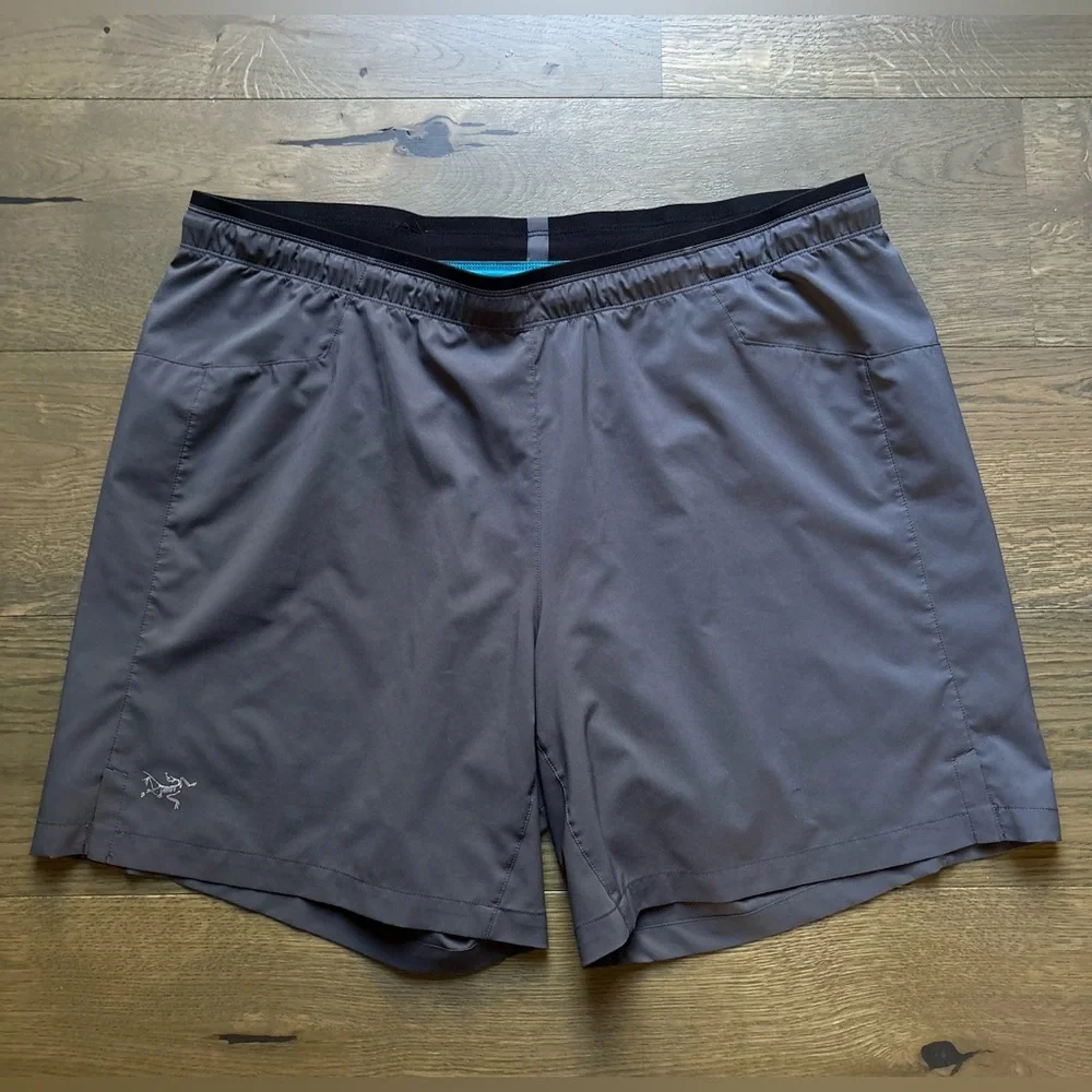 Arc'teryx Cormac Lined Shorts Inseam 7” In Gray/Teal Lining Size XL Reg